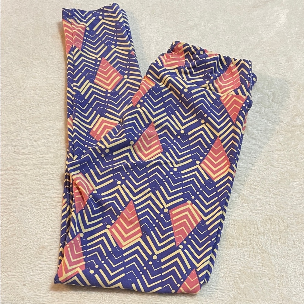 LuLaRoe Leggings with Lavender, Pink, and Cream Chevron Pattern